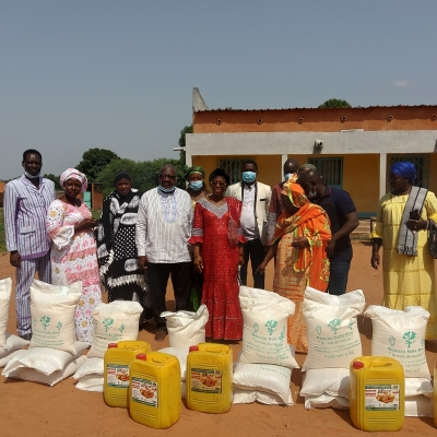 DISTRIBUTION DES KITS ALIMENTAIRES : La CPF ET SES PARTENAIRES VOLENT AU SECOURS DES MENAGES VULNERABLES DE LA PROVINCE DE LA COMOE.