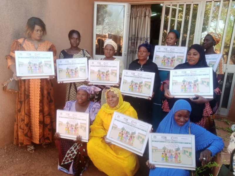 Sensibilisation des &eacute;l&egrave;ves dans les &eacute;coles, coll&egrave;ges et lyc&eacute;es sur les enjeux du consommer local : Une bo&icirc;te &agrave; image destin&eacute;e aux AME